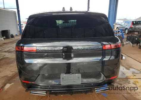 2024 Land Rover Range Rover Sport Dynamic Hse from USA, damaged, VIN SAL1M9FU0RA408151